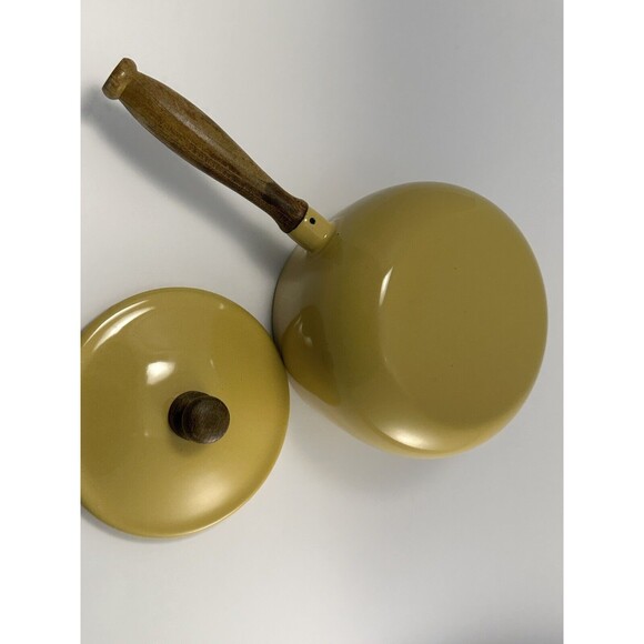 Vintage Fondue Pan Pot Sauce Golden Yellow w/Lid Wood Handle MCM Retro - Picture 8 of 9
